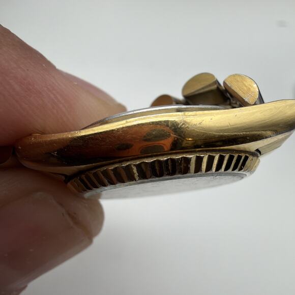 Seiko Quartz Gold Tone Analog Vintage SLU St Louis University Watch Women’s main image 9